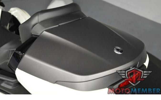 2026 Can-Am Spyder RT Limited Platine