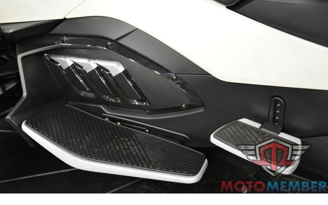 2026 Can-Am Spyder RT Limited Platine