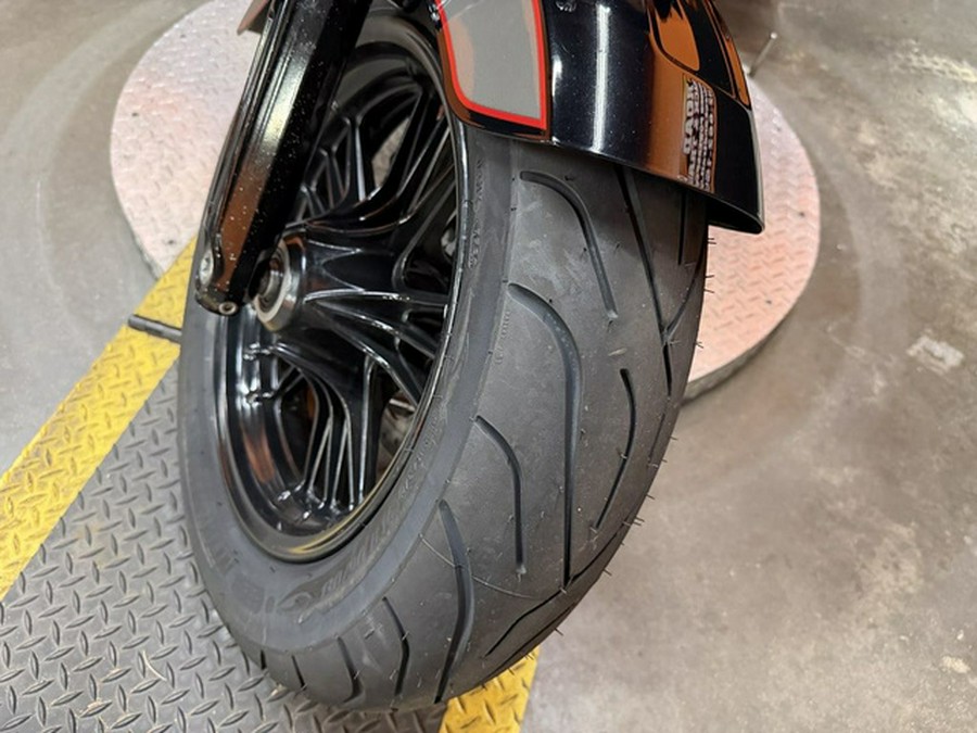 2018 Indian Scout Sixty ABS Thunder Black / Titanium Metallic