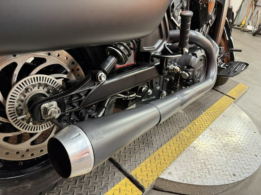 2018 Indian Scout Sixty ABS Thunder Black / Titanium Metallic