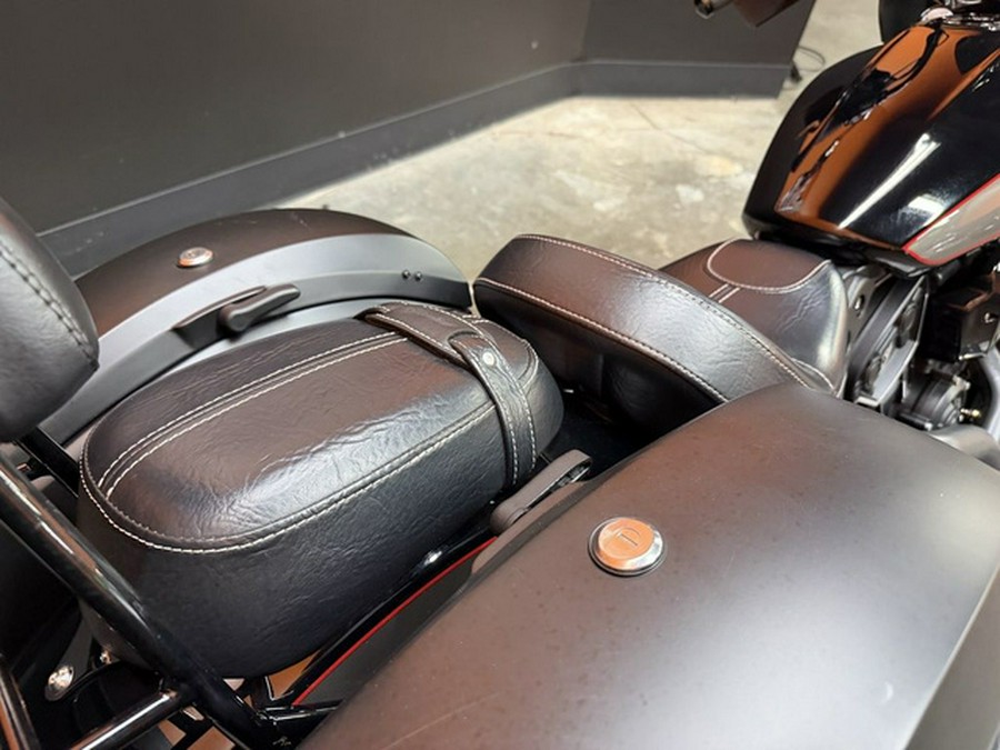 2018 Indian Scout Sixty ABS Thunder Black / Titanium Metallic