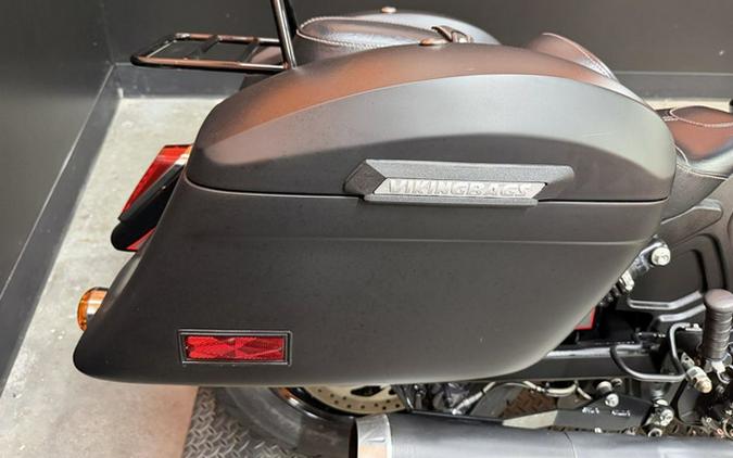 2018 Indian Scout Sixty ABS Thunder Black / Titanium Metallic