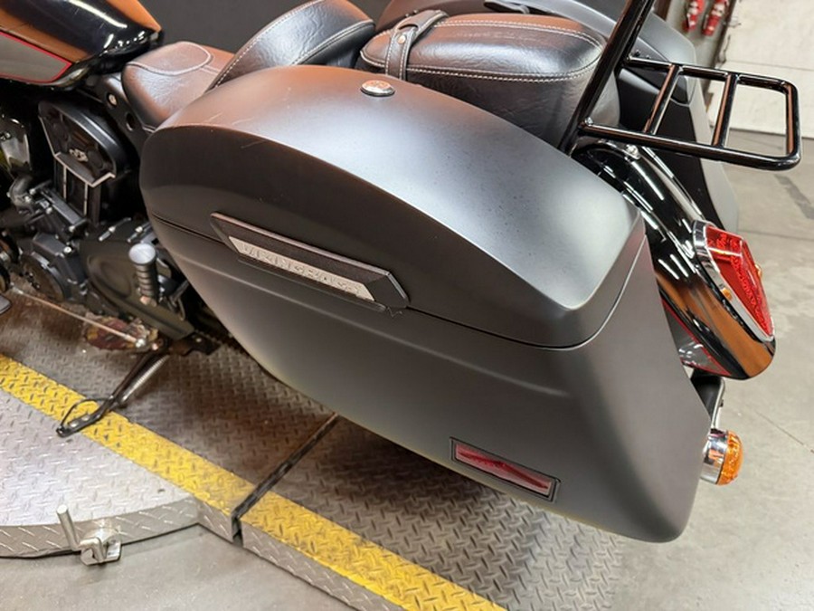 2018 Indian Scout Sixty ABS Thunder Black / Titanium Metallic