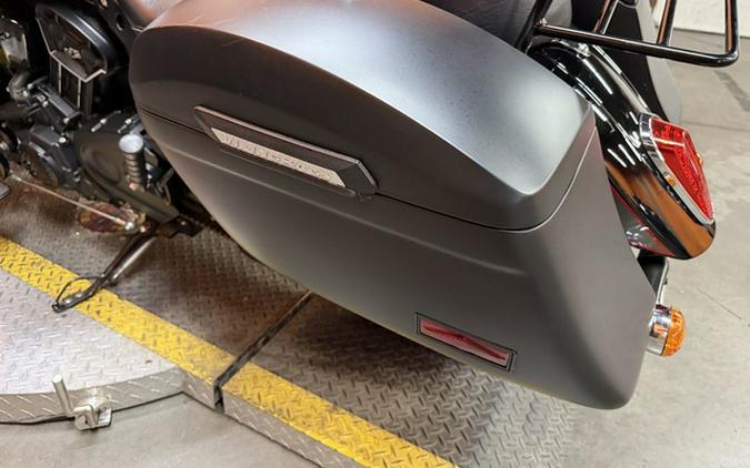 2018 Indian Scout Sixty ABS Thunder Black / Titanium Metallic