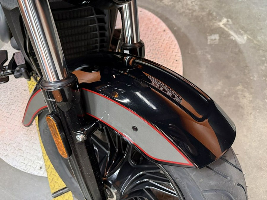 2018 Indian Scout Sixty ABS Thunder Black / Titanium Metallic