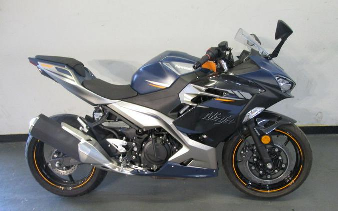 2023 Kawasaki Ninja® 400 Metallic Magnetic Dark Gray/Twilight Blue