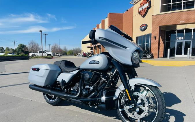 2024 Harley-Davidson Street Glide® FLHX