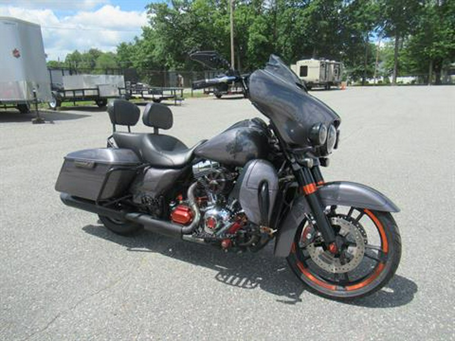 2014 Harley-Davidson Street Glide® Special