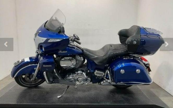 2017 Indian Motorcycle® Roadmaster® Icon Blue Sapphire & Brilliant Blue