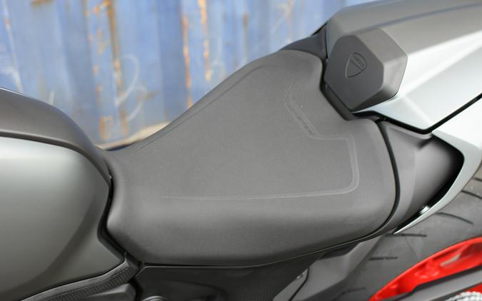 2026 Ducati Monster Plus