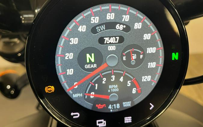 2022 Indian Chief Dark Horse®