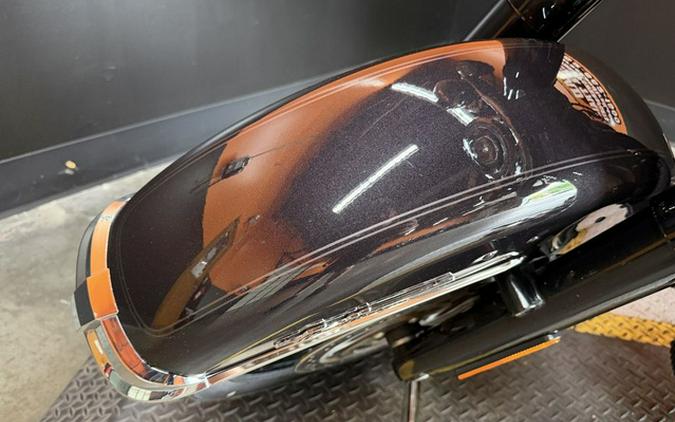 2021 Harley-Davidson Softail FLHCS - Heritage Classic 114