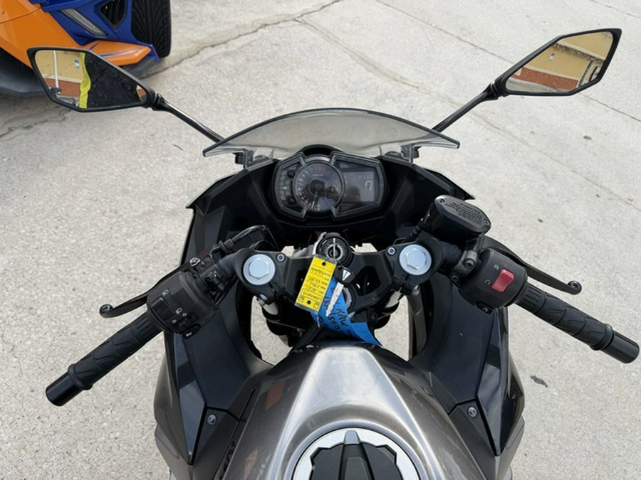 2021 Kawasaki Ninja 400 ABS Metallic Gray/Metallic Magnetic Dark Gray ABS Passion Red