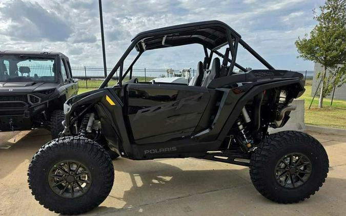 2027 Polaris RZR XP S Ultimate Onyx Black