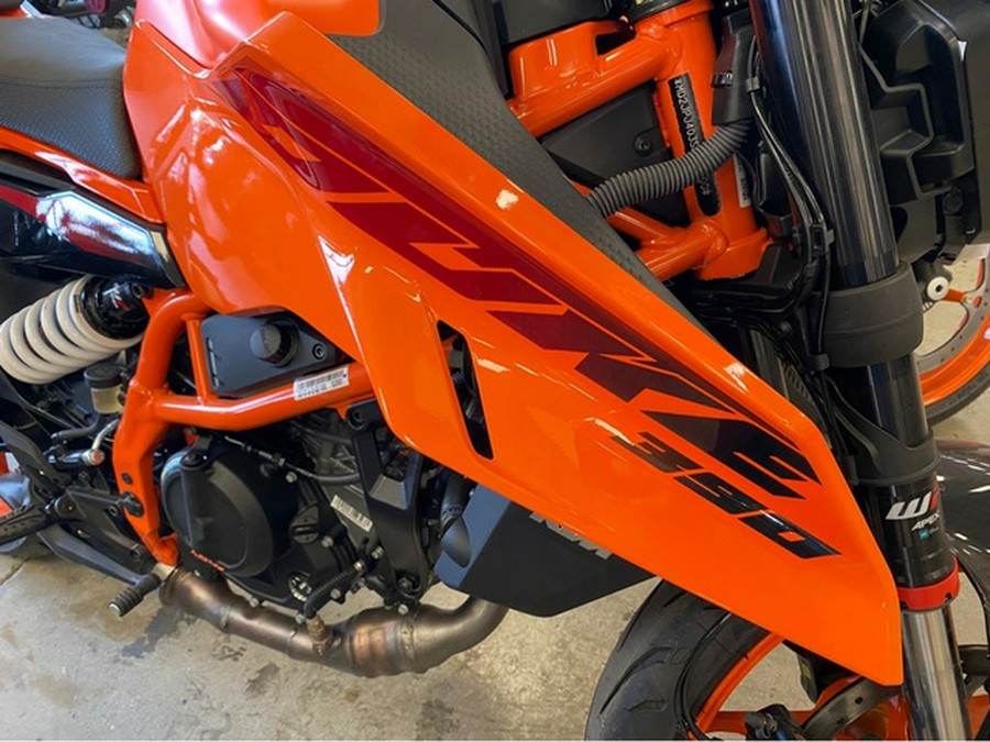 2025 KTM Duke 390
