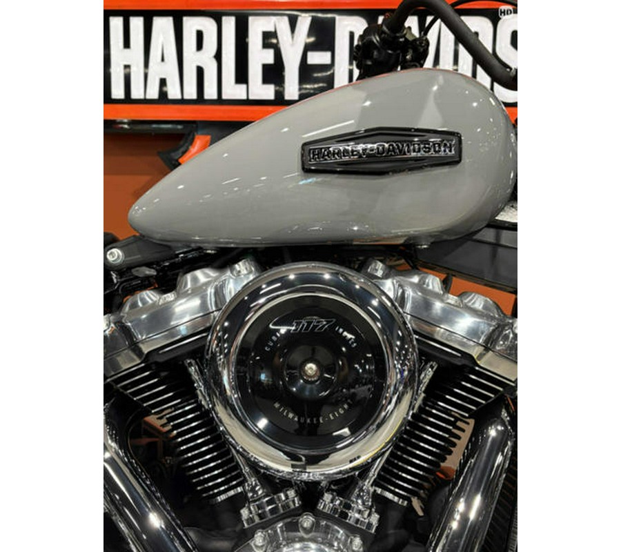 2025 Harley-Davidson® FXBB - Street Bob®