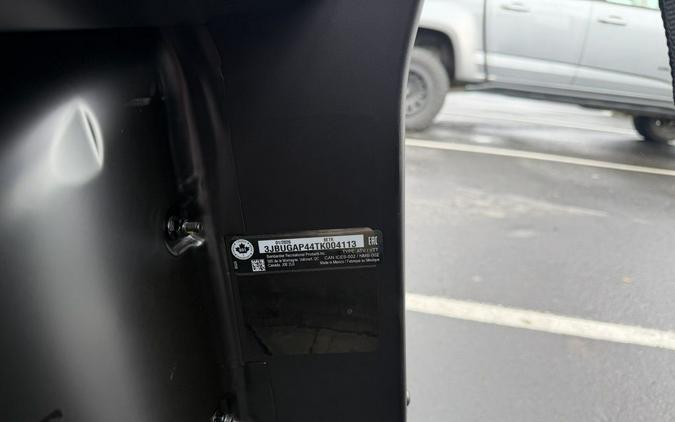 2026 Can-Am® Defender DPS HD9 Compass Green