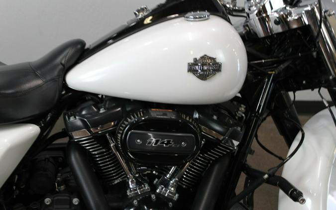2024 Harley-Davidson® Road King® Special White Onyx Pearl