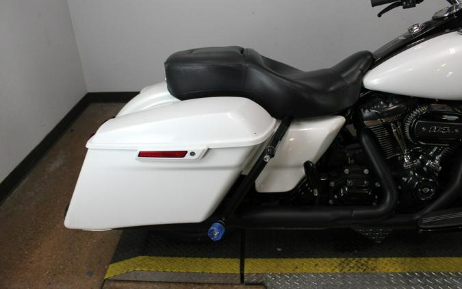 2024 Harley-Davidson® Road King® Special White Onyx Pearl
