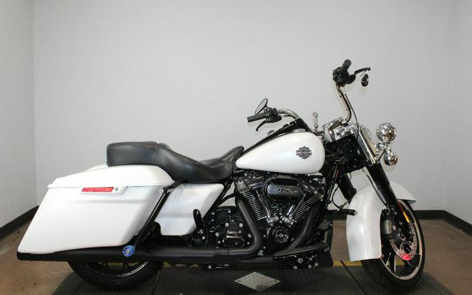 2024 Harley-Davidson® Road King® Special White Onyx Pearl