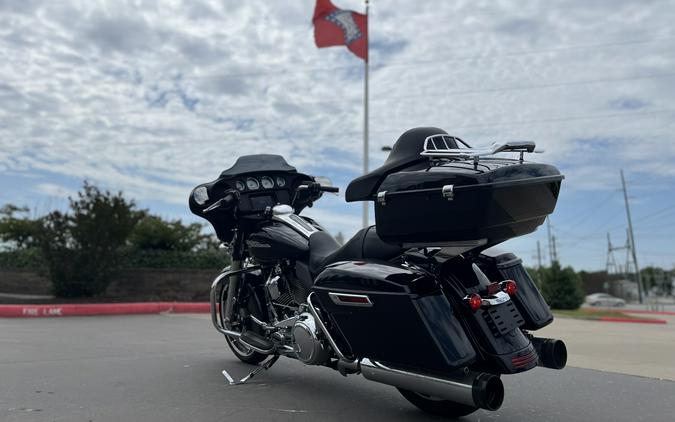 2020 Harley-Davidson® FLHX Street Glide® Midnight Blue 673108