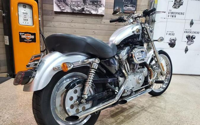 2003 Harley-Davidson® XL883C - Sportster® Custom 833C