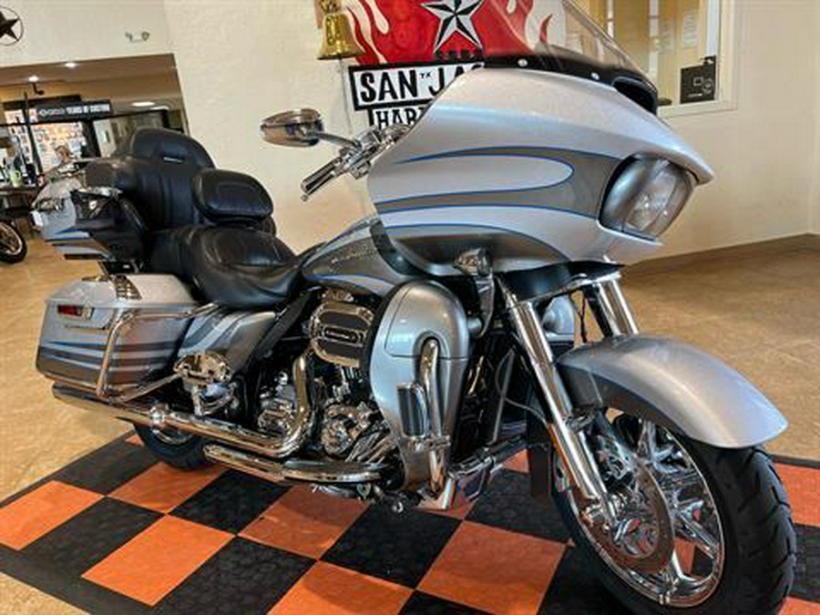 2016 Harley-Davidson CVO™ Road Glide™ Ultra