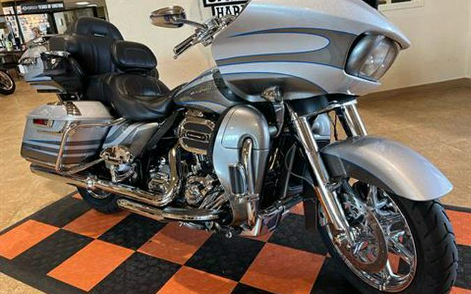 2016 Harley-Davidson CVO™ Road Glide™ Ultra