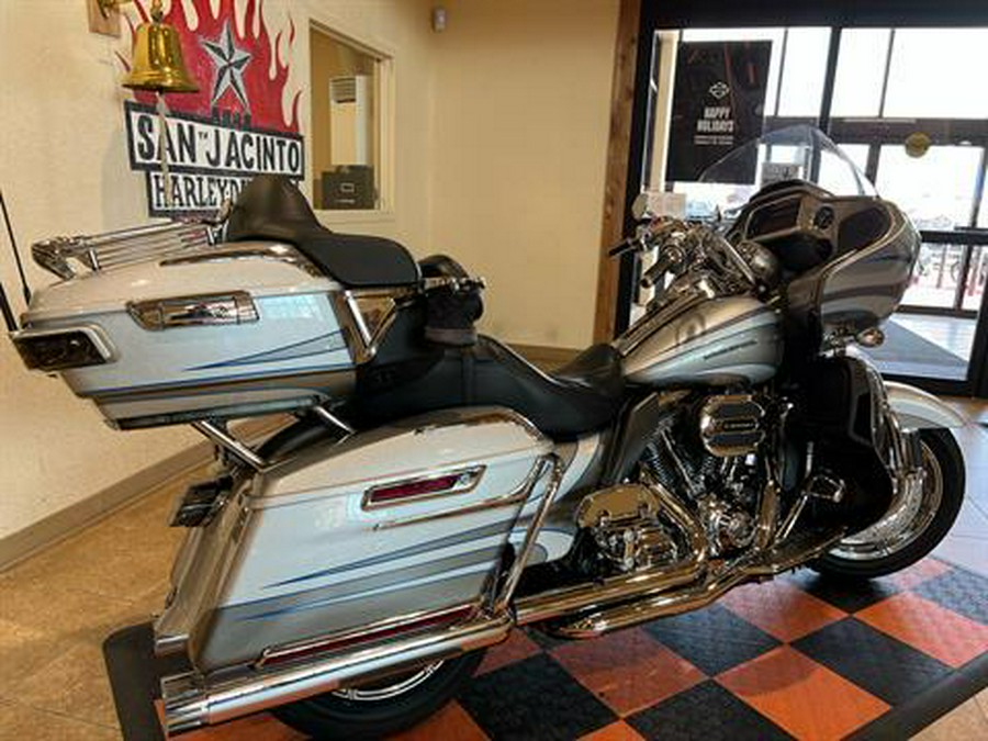 2016 Harley-Davidson CVO™ Road Glide™ Ultra