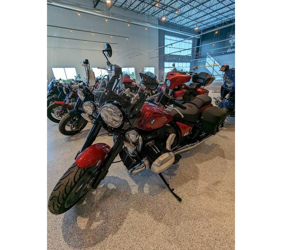 2023 BMW R 18 Classic Mars Red Metallic