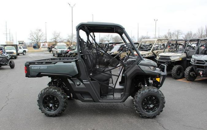 2024 Can-Am® SSV DEF XT 64 HD10 GY 24 GRAY