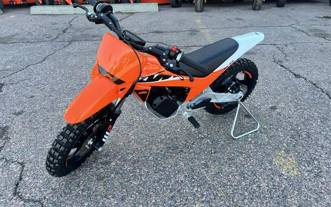 FIRST LOOK! THE ALUMINUM FRAMED 2024 KTM SX-E 2 IS COMING SOON