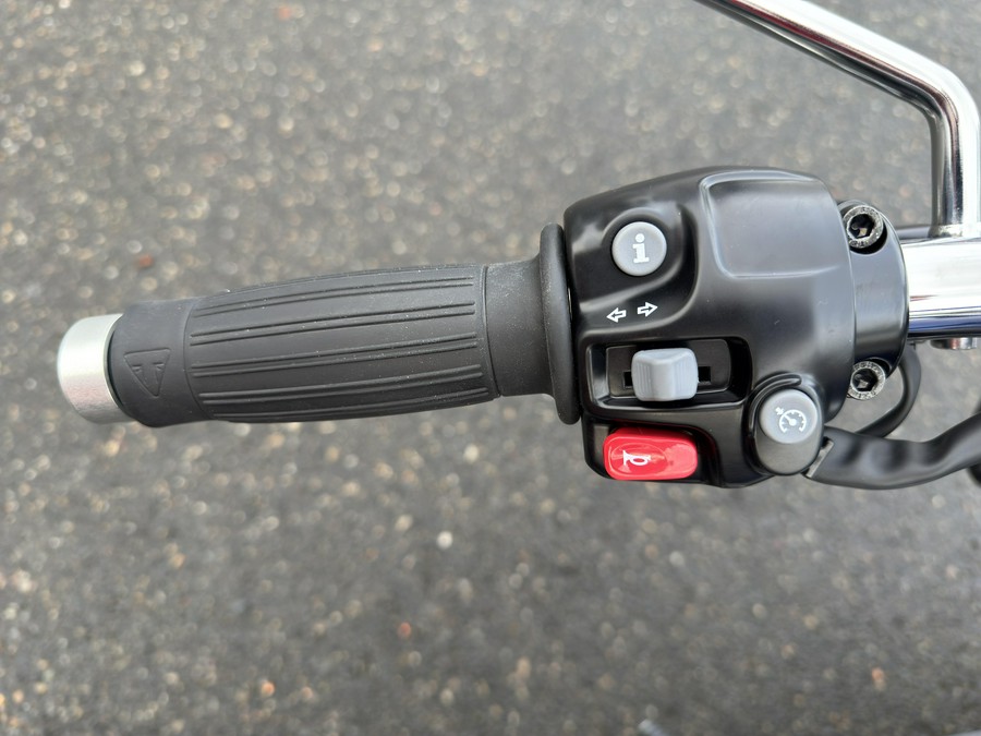 2025 Triumph Bonneville Speedmaster - PACIFIC BLUE - SILVER ICE