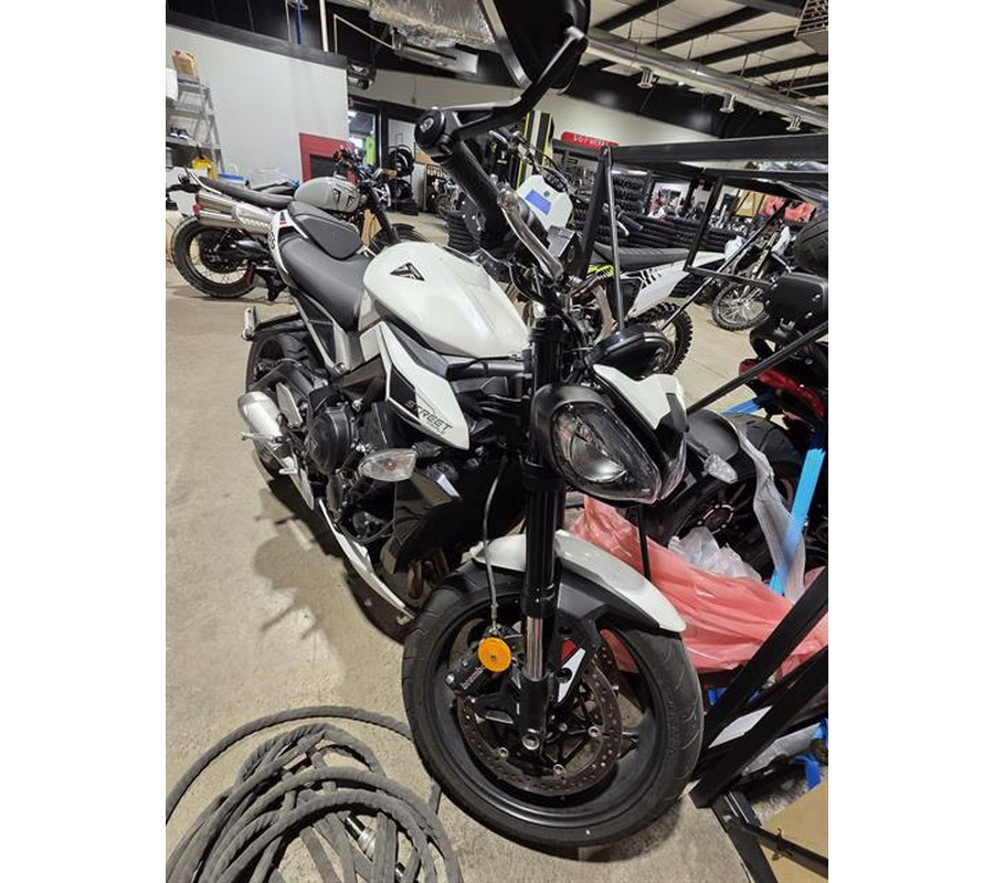 2024 Triumph Street Triple 765 R