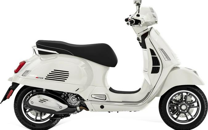 2023 Vespa GTS Super 300 Bianco Innocente