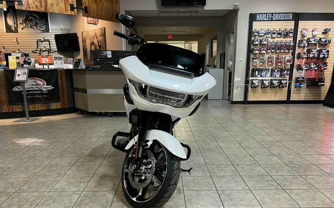 2024 Harley-Davidson Road Glide® White Onyx Pearl