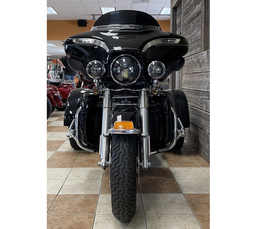 2011 Harley-Davidson Tri Glide Ultra Classic® Vivid Black