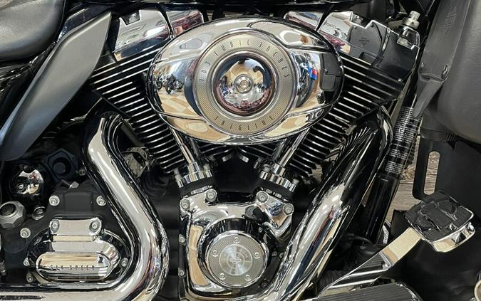 2011 Harley-Davidson Tri Glide Ultra Classic® Vivid Black