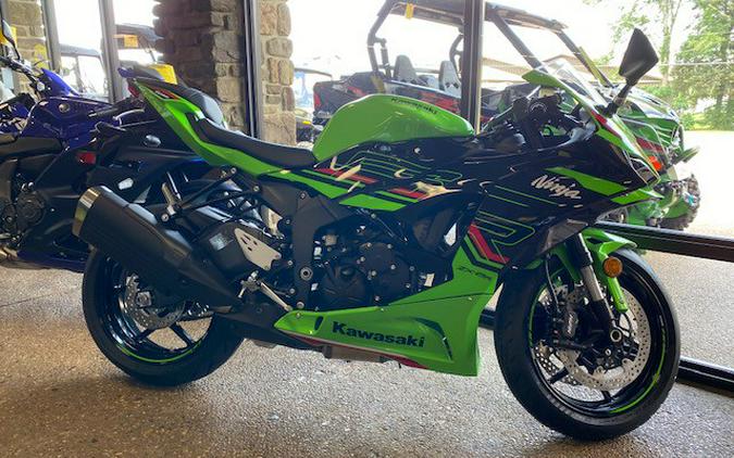 2024 Kawasaki Ninja® ZX-6R KRT EDITION ABS LIME GREEN / EBONY