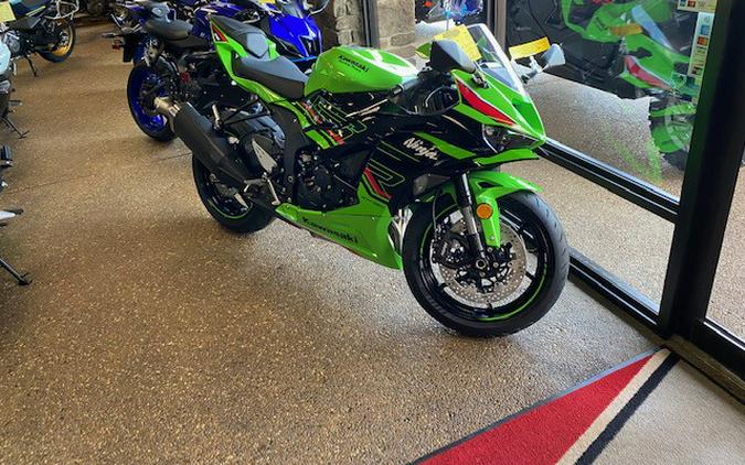 2024 Kawasaki Ninja® ZX-6R KRT EDITION ABS LIME GREEN / EBONY