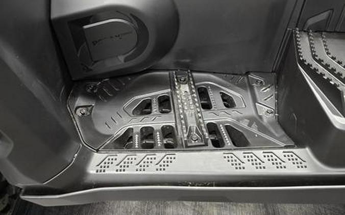 2026 Can-Am® OUTLANDER MAX BACKCOUNTRY 1R