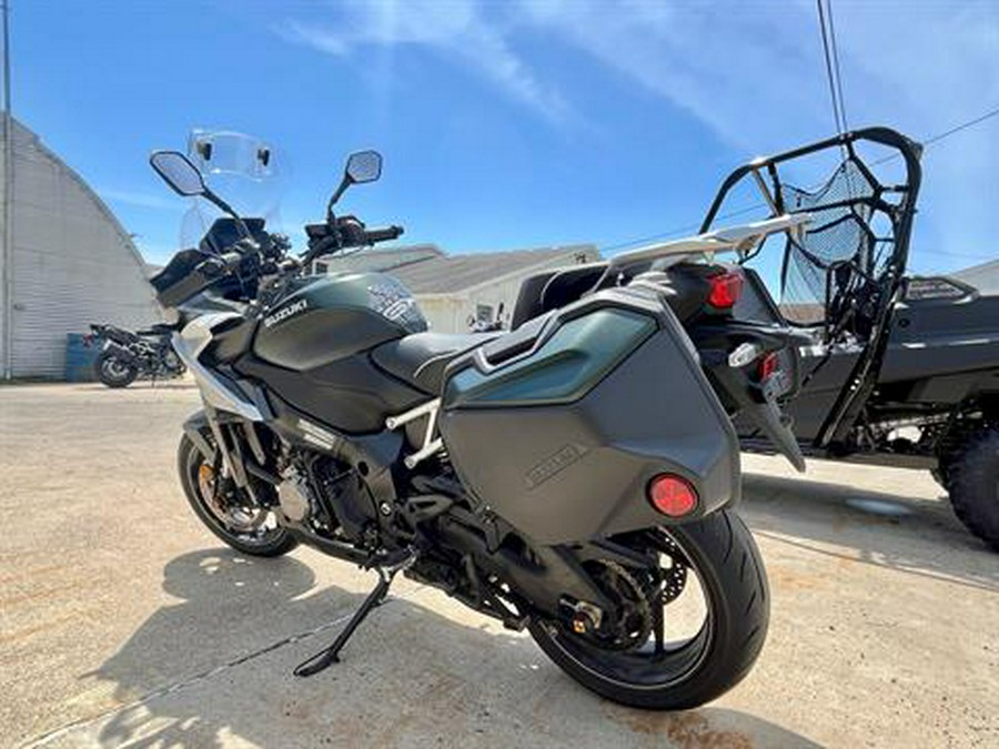 2024 Suzuki GSX-S1000GX+