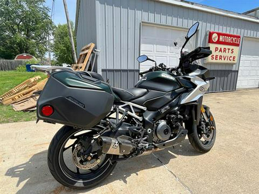 2024 Suzuki GSX-S1000GX+