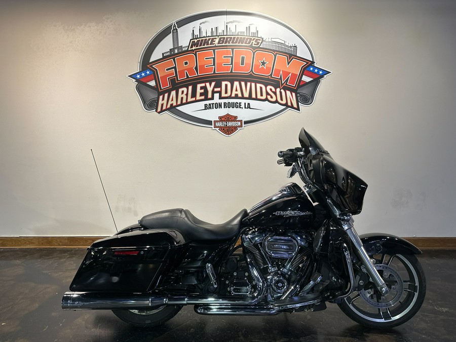 2018 Harley-Davidson Street Glide® Base