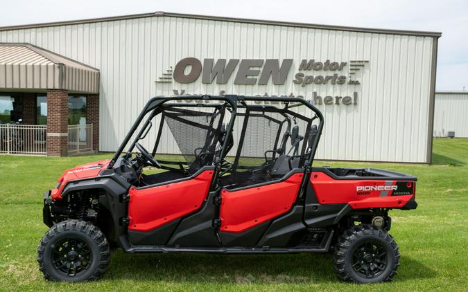 2023 Honda Pioneer 1000-6 Deluxe Crew