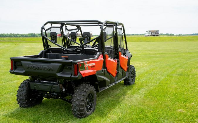 2023 Honda Pioneer 1000-6 Deluxe Crew