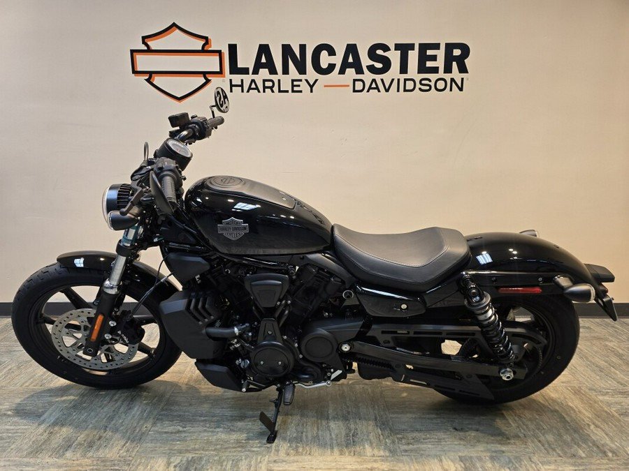 2025 Harley-Davidson® Nightster® Vivid Black RH975