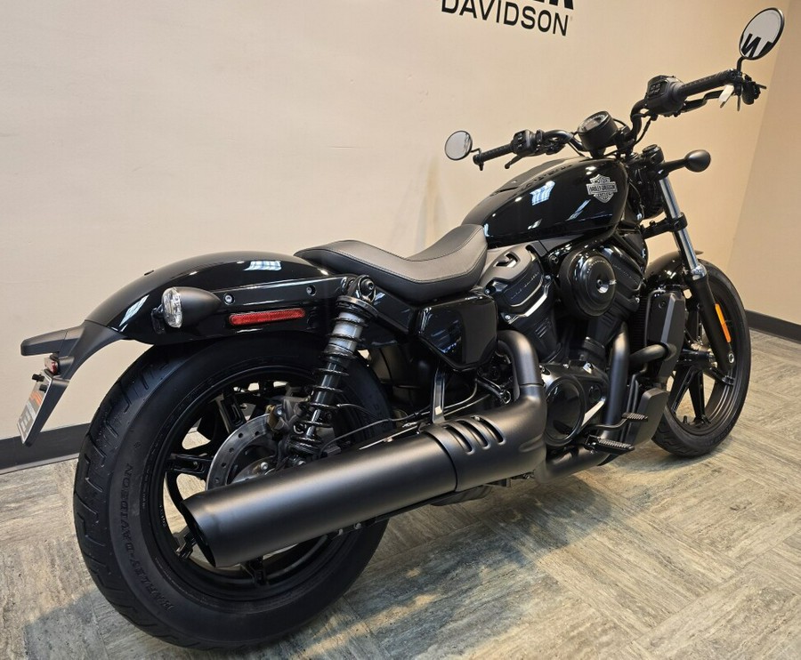 2025 Harley-Davidson® Nightster® Vivid Black RH975