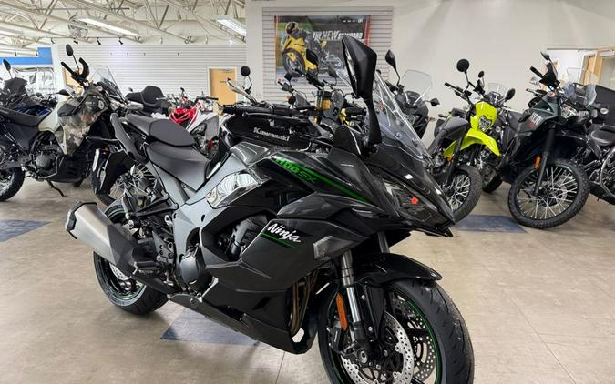 2025 Kawasaki Ninja® 1100SX