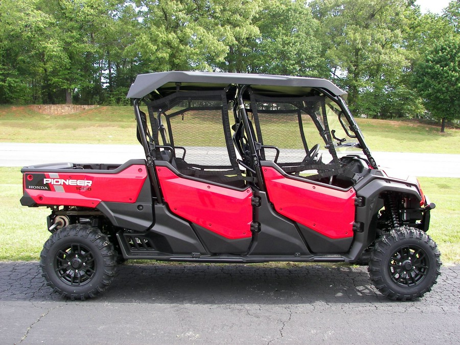 2024 Honda Pioneer 1000-6 Deluxe Crew